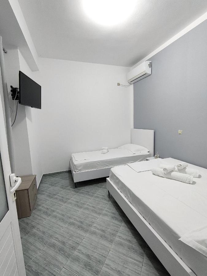Joen Guesthouse Sarandë Buitenkant foto
