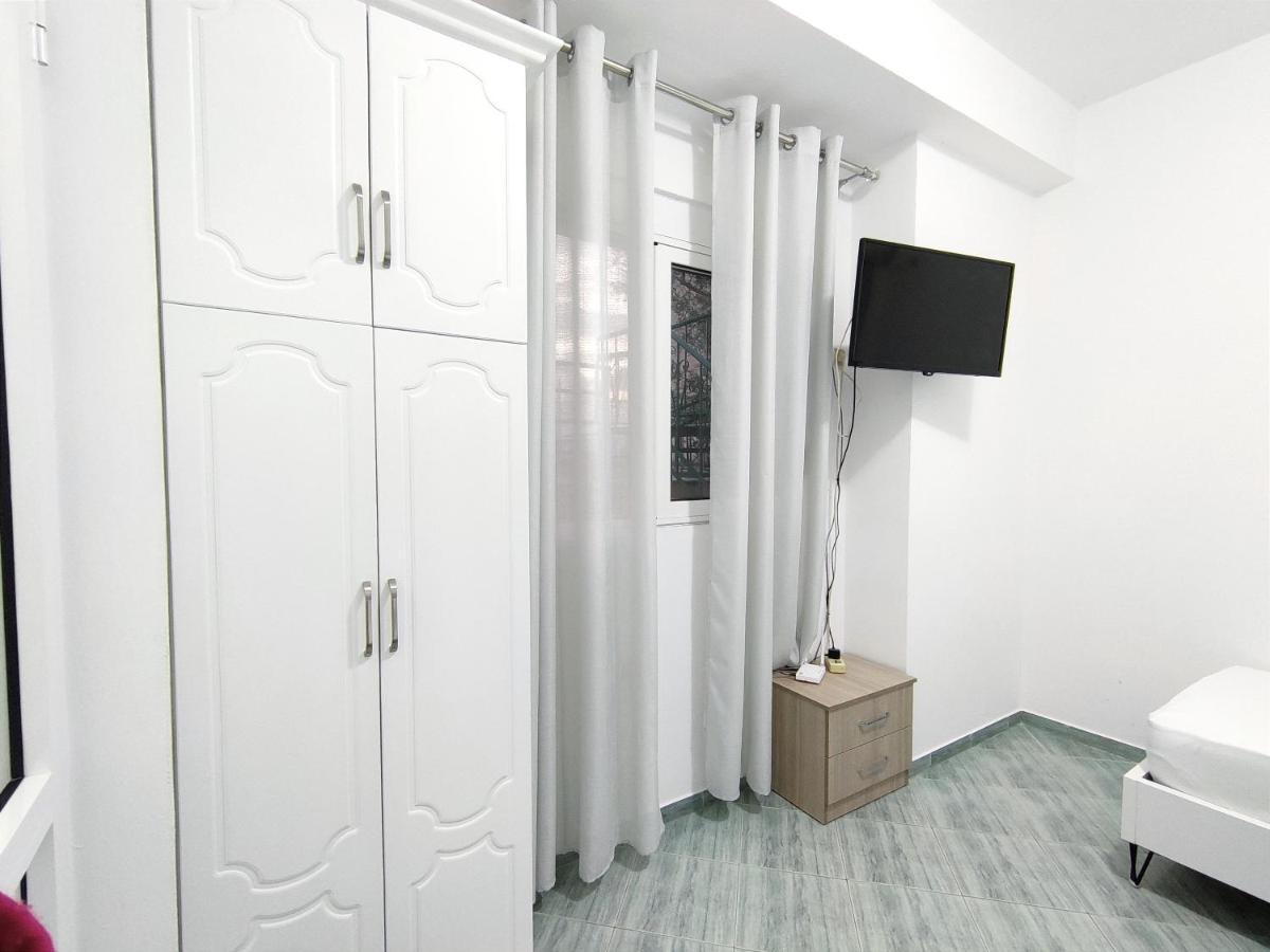 Joen Guesthouse Sarandë Buitenkant foto