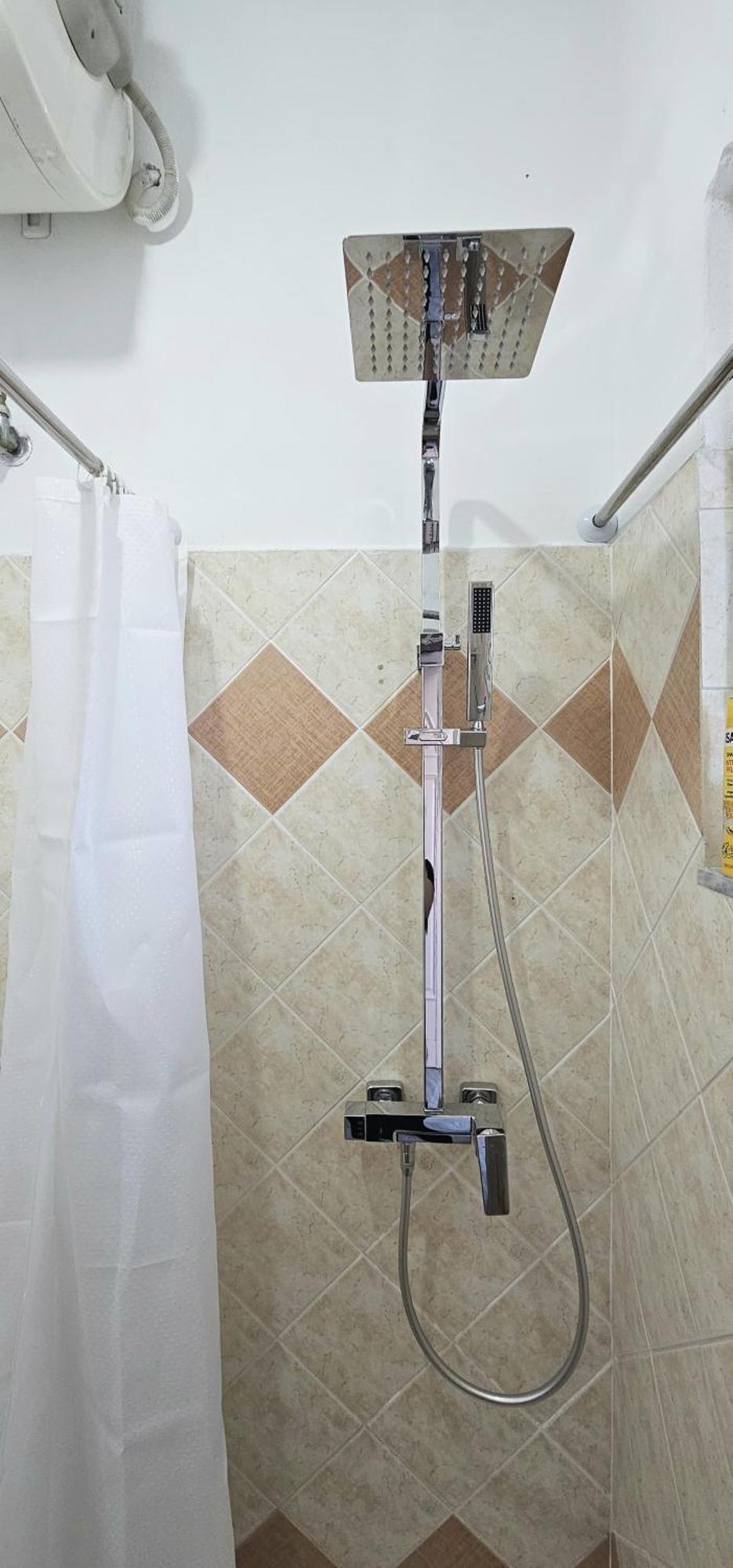 Joen Guesthouse Sarandë Buitenkant foto