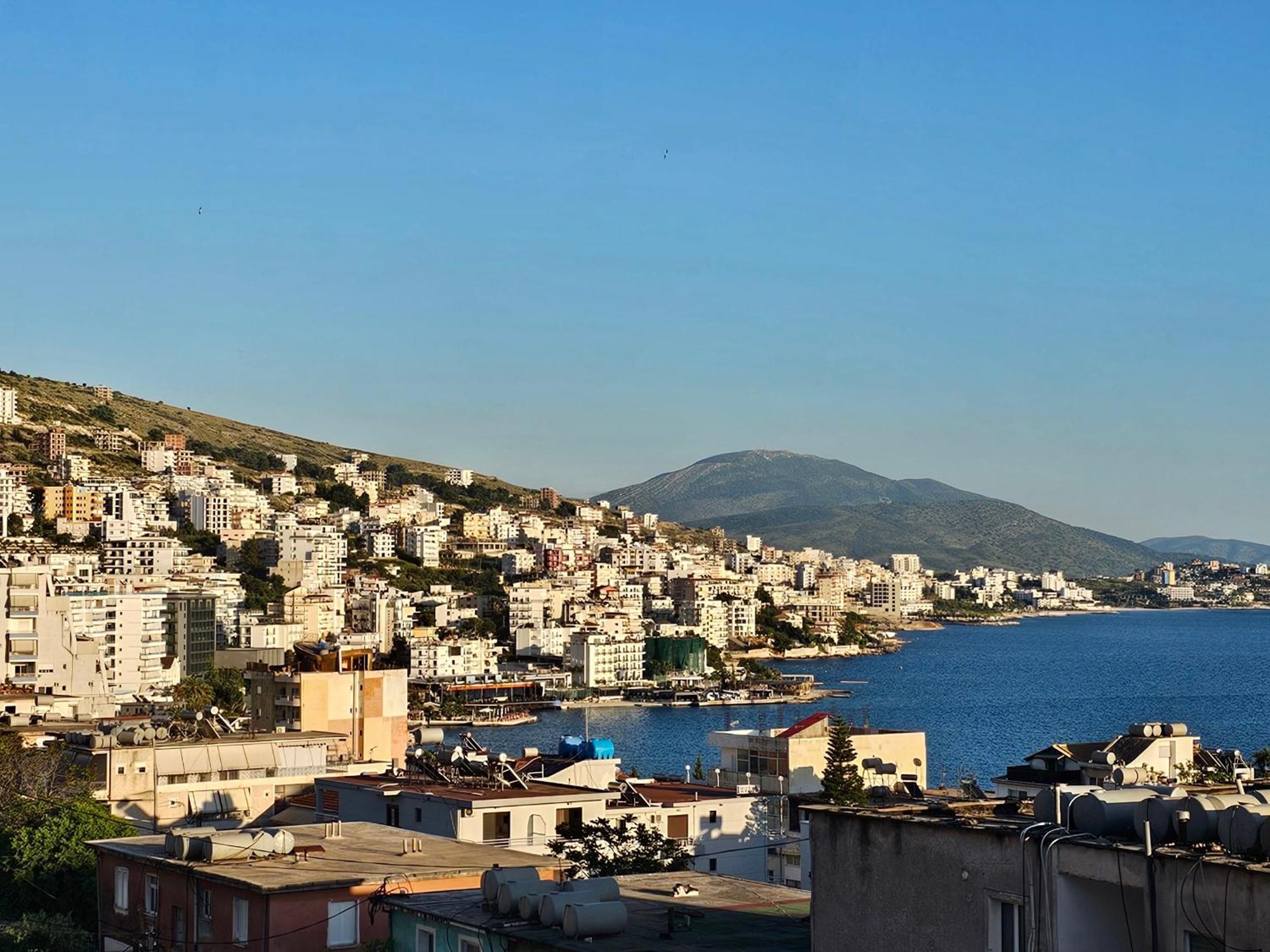 Joen Guesthouse Sarandë Buitenkant foto